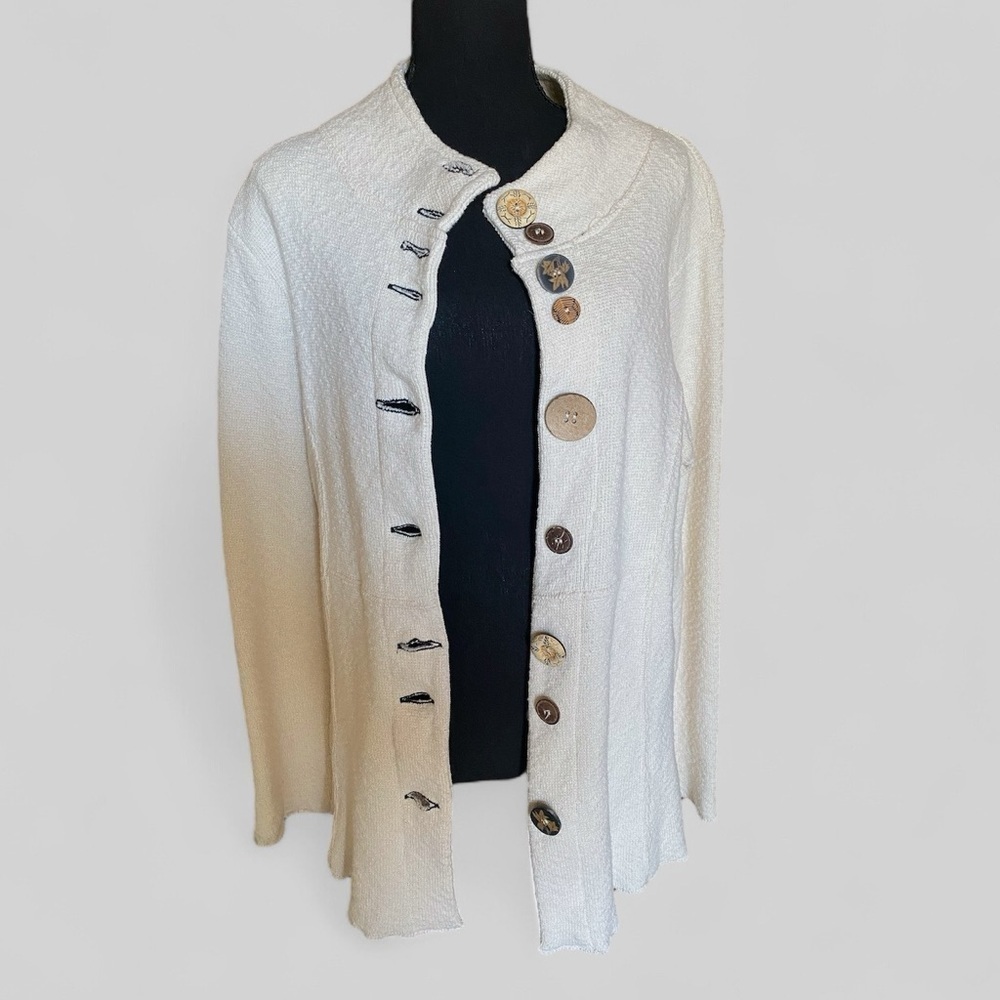 WILLOW Chunky Knit Cream Button up Cardigan Embellished Buttons Medium EUC - Picture 2 of 11